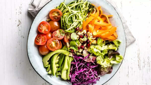 A delicious and nutritious raw vegan meal