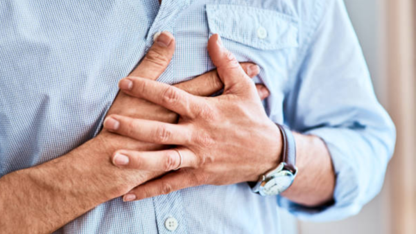 Illustration of heart health benefits from drinking water