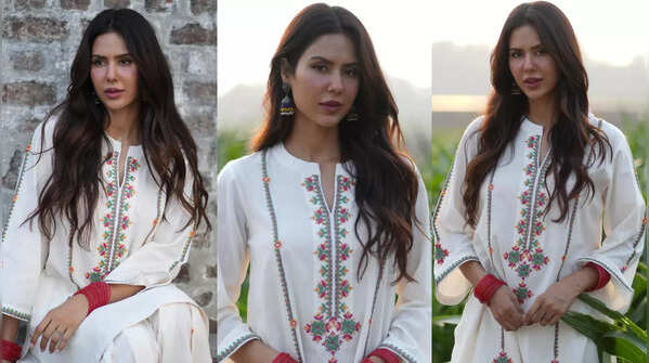 Sonam Bajwa enhances her look with traditional accessories