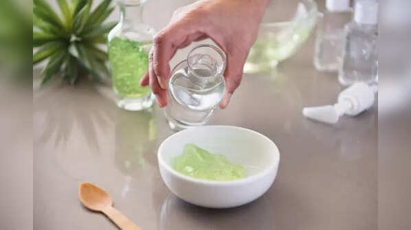 Aloe vera gel for hair health